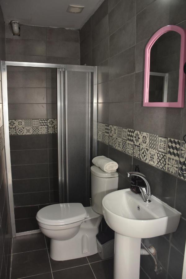 Oerge Suit Apart Hotel Istanbul Exterior photo